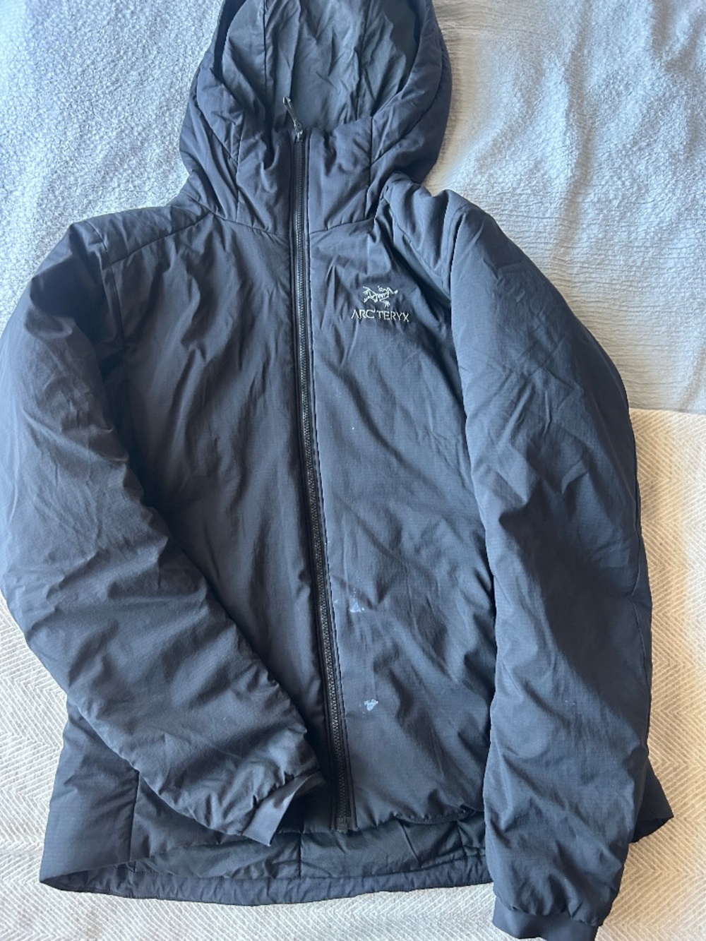 Arcteryx jacket with flaws small